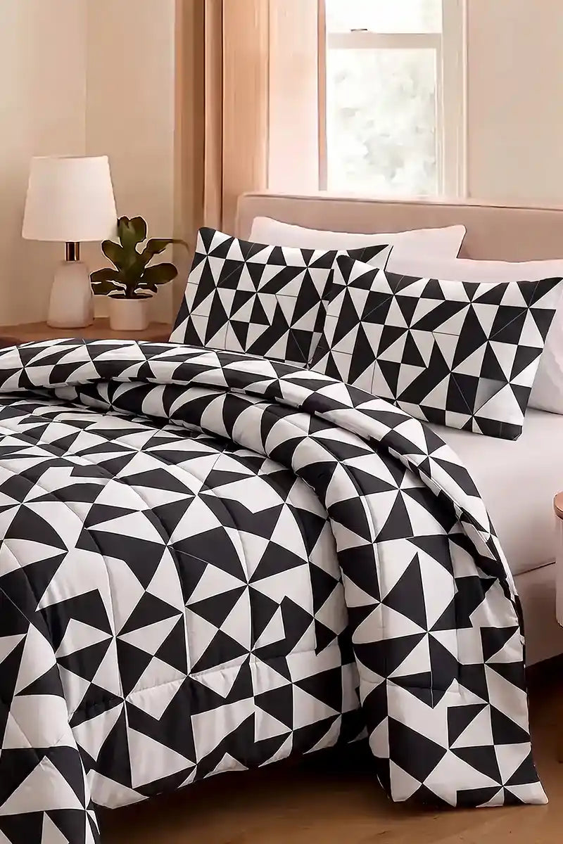 Premium Double Bed Comforter – Comfort & All-Season Warmth (Crisp Pure White & Deep Jet Black)