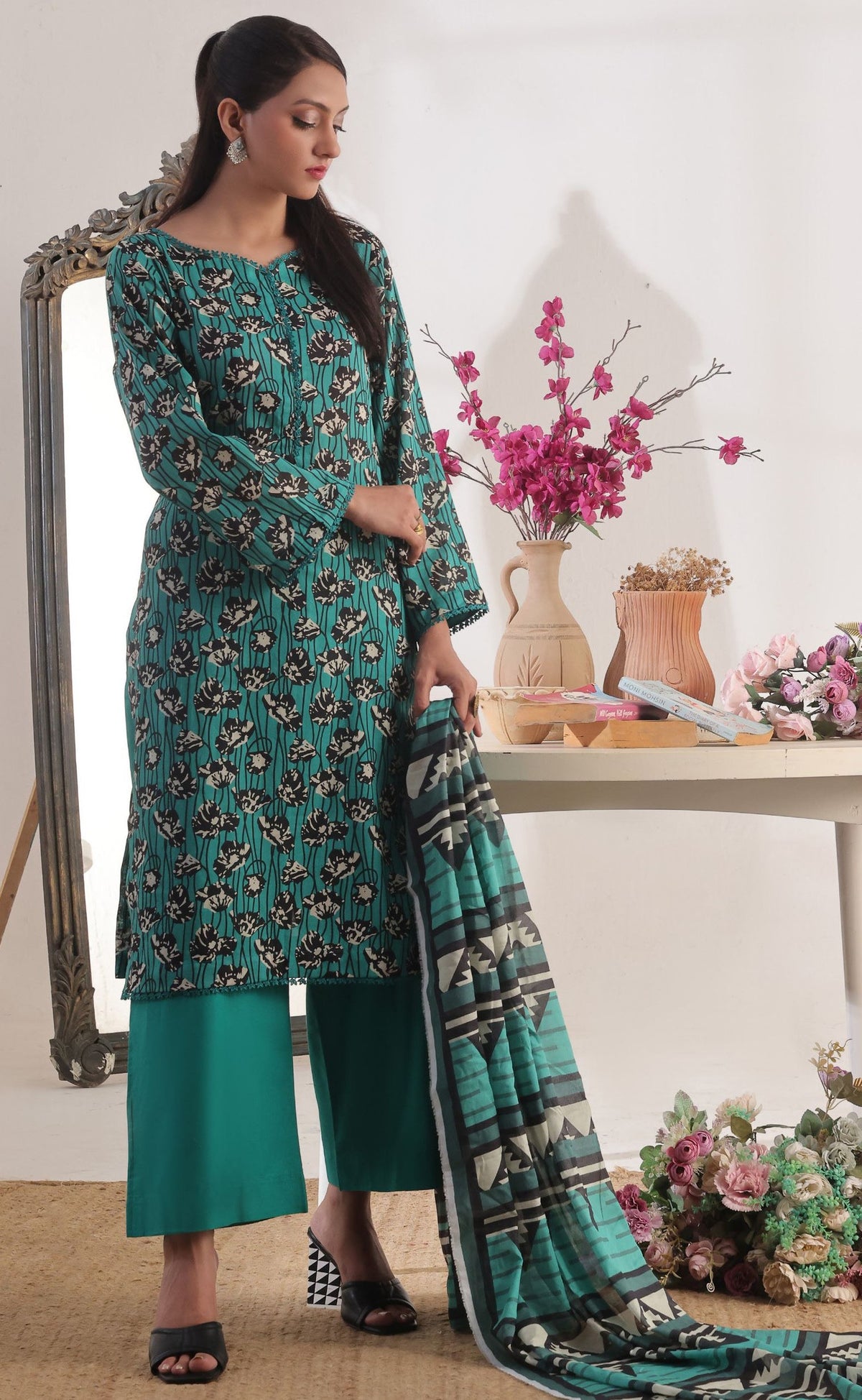 Mihrimha By Mj Izhan – Lawn Unstitched 3 Piece Suit