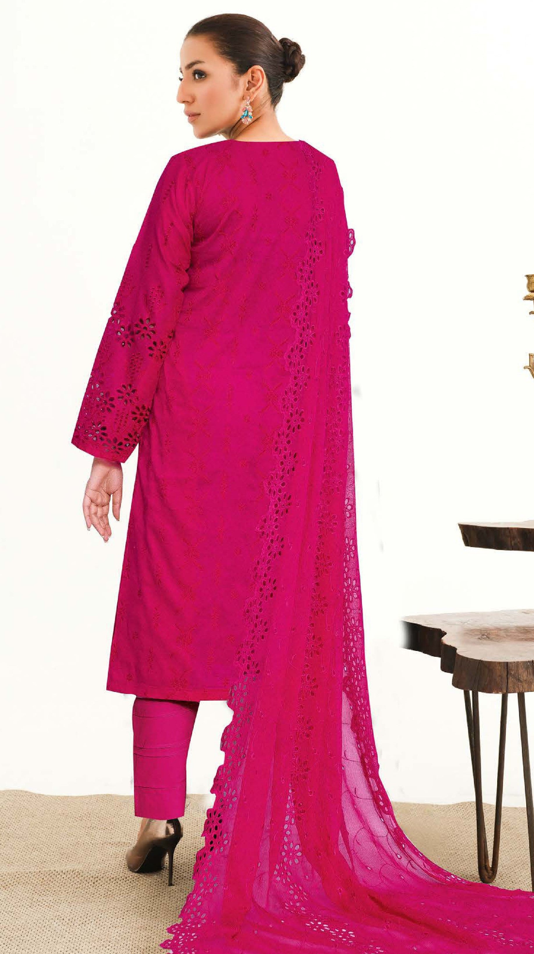 JOHRA-Yasheem Chikankari Lawn 3 Piece Suit