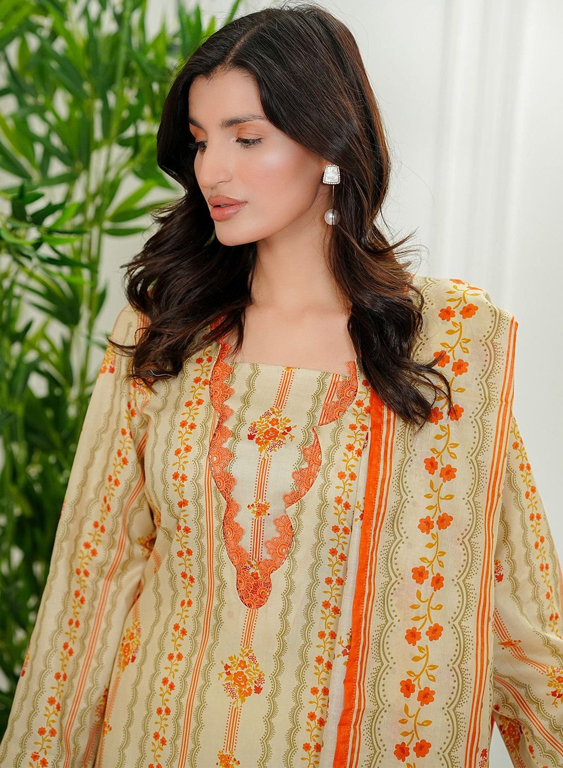 KAYSERIA – HUSN-3 Piece Unstitched Lawn Suit