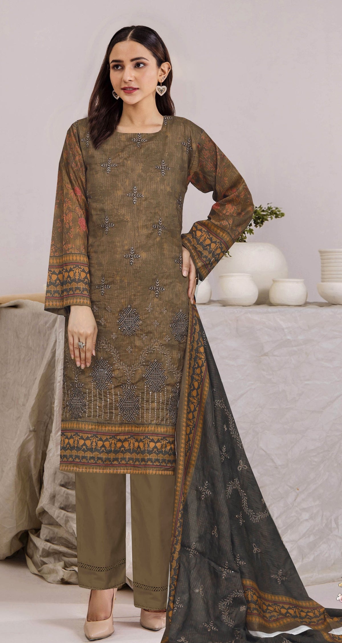 Usman Kashif – Diya Lawn Embroidered 3 Piece Suit