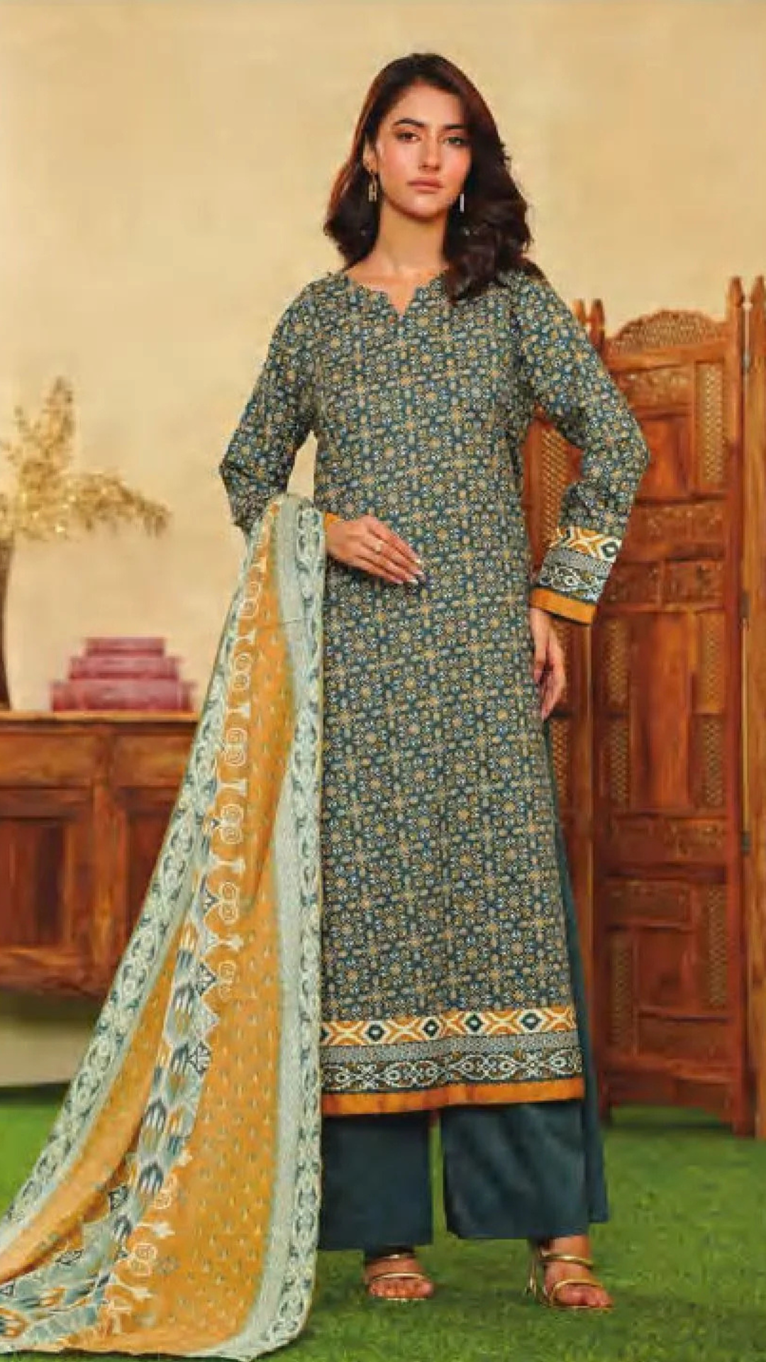 Mor Bagh By Beechtree Lawn Unstitched 3 Piece Suit