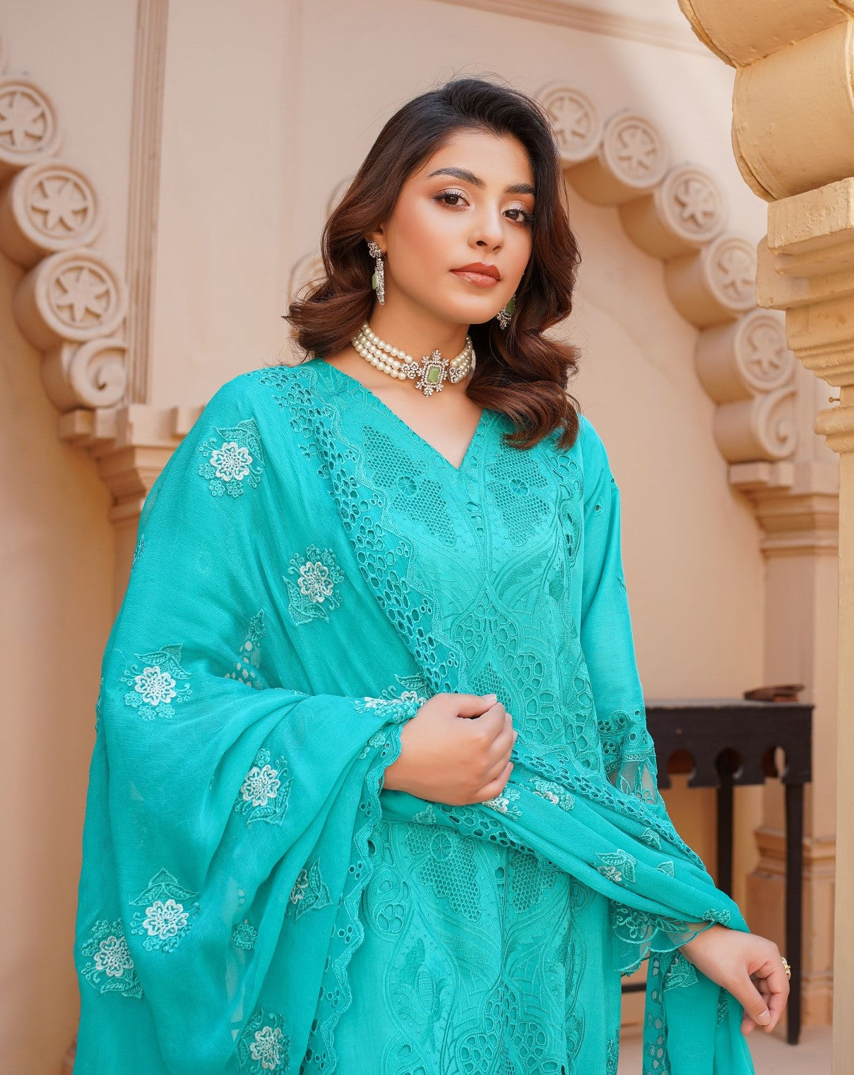 BAREEZA iZEL – Unstitched 3-Piece Embroidered Lawn Suit