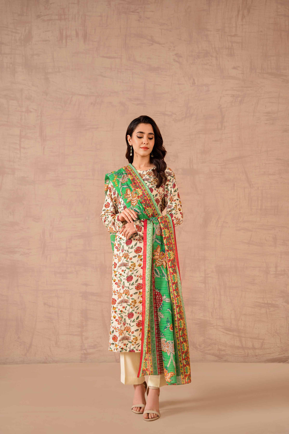 Nishat Unstitch 3PC Printed Lawn (Cream)