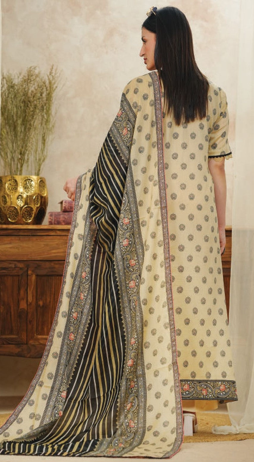 Mor Bagh by Beechtree – 3 Piece Unstitched Lawn Suit