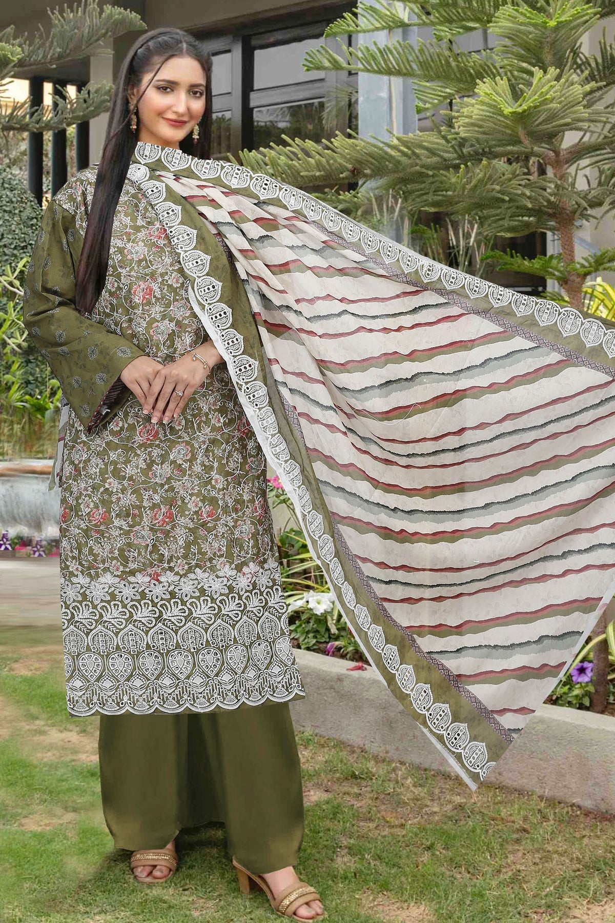 Usman Kashif – Ruby – Schiffli Lawn 3 Piece Unstitched Suit