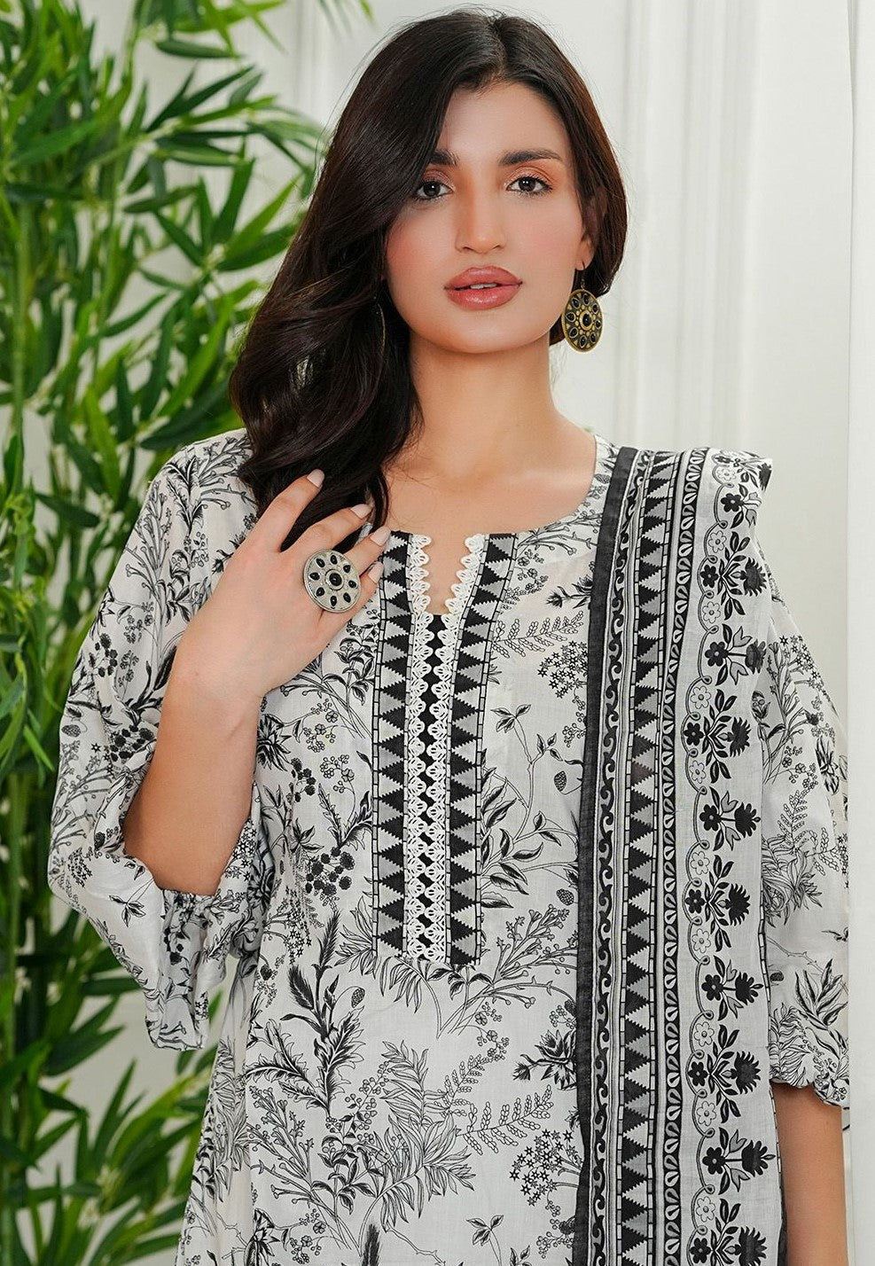 KAYSERIA – HUSN-3 Piece Unstitched Lawn Suit