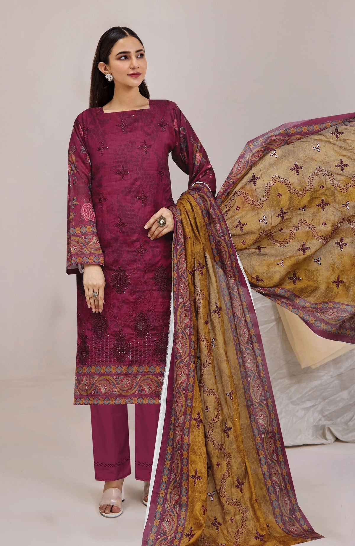 Usman Kashif – Diya Lawn Embroidered 3 Piece Suit