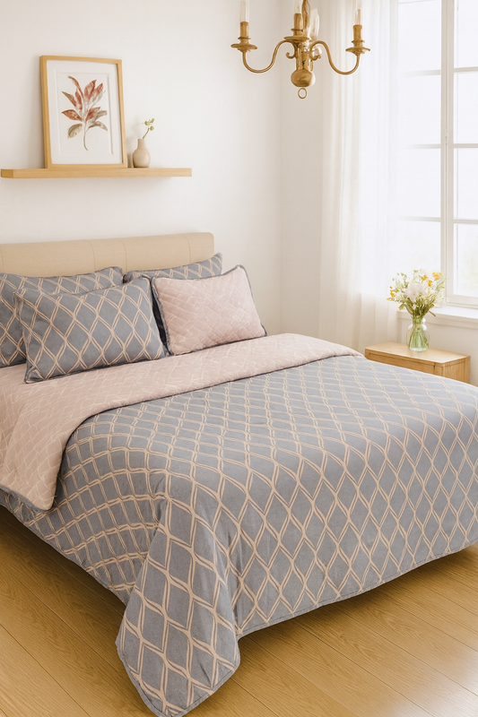 WINTER COMFORTER SET 6 PIECES (COMFORTER 200 GSM)