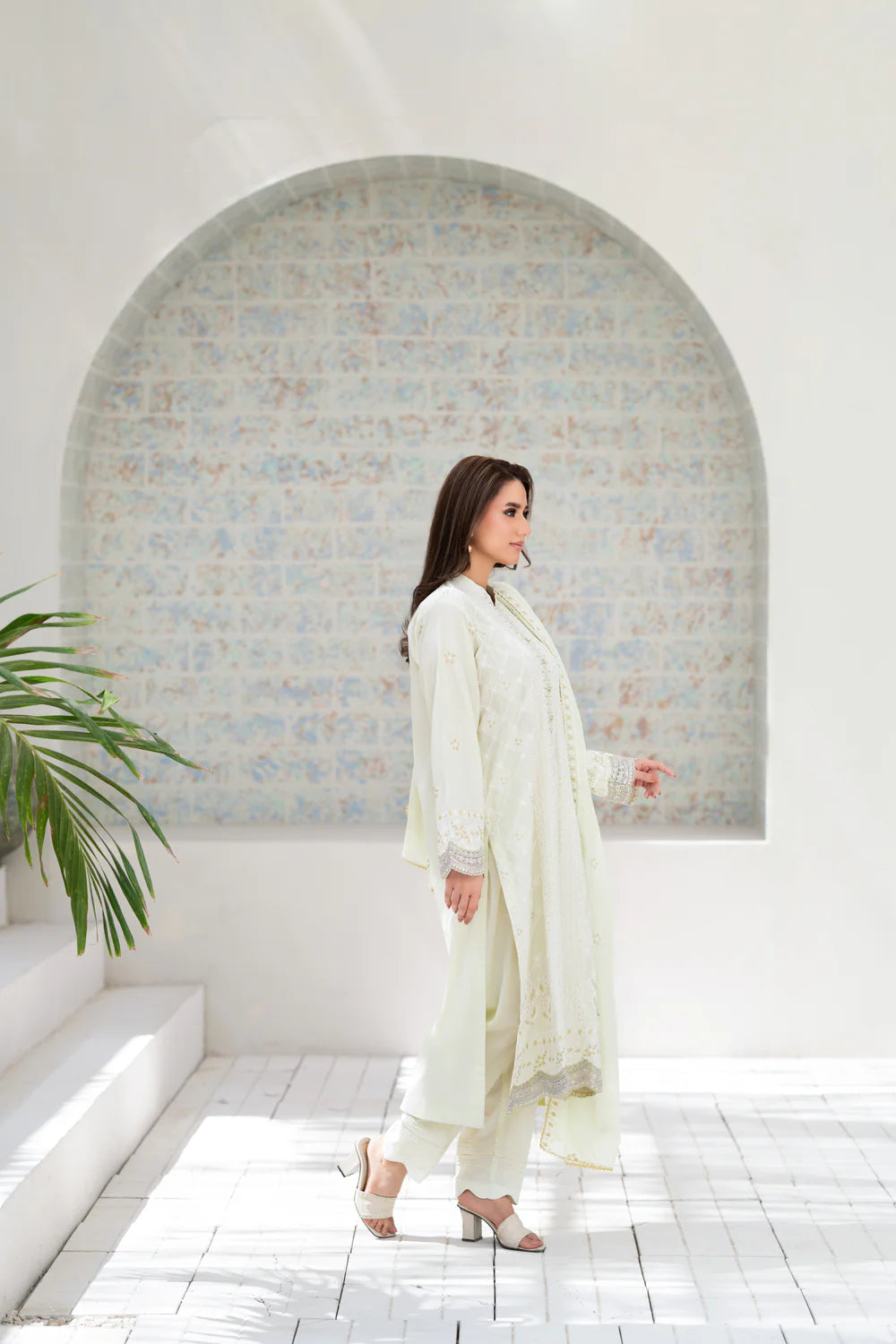 Zunaira Zamal-3PC-Embroidery Unstitch Lawn (Light Green)
