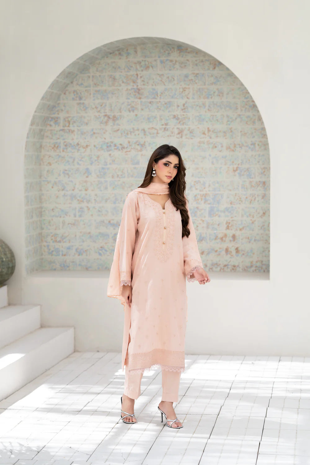 Zunaira Zamal-3PC-Embroidery Unstitch Lawn (Lite peach)