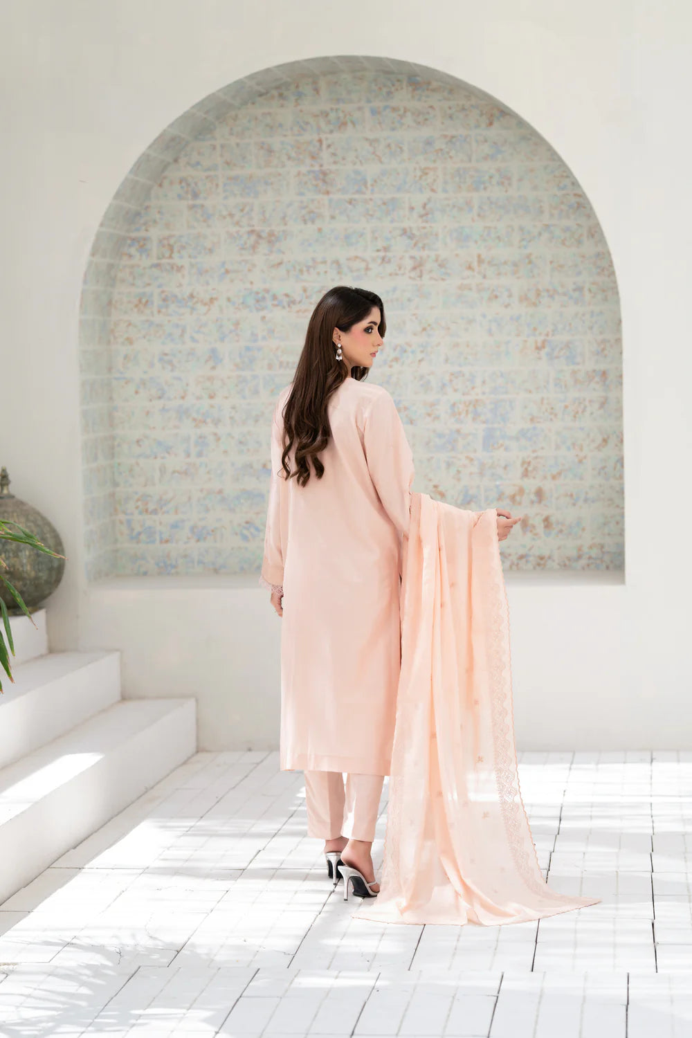 Zunaira Zamal-3PC-Embroidery Unstitch Lawn (Lite peach)