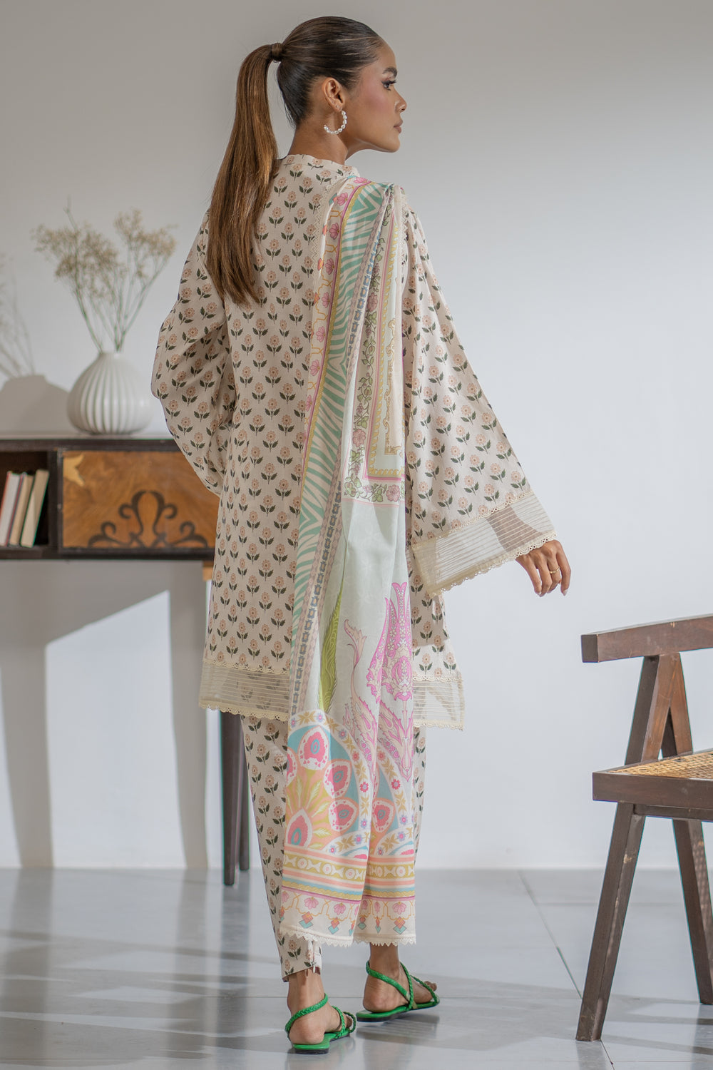 Ego Slide Away – 3PC Unstitched Lawn (cream)