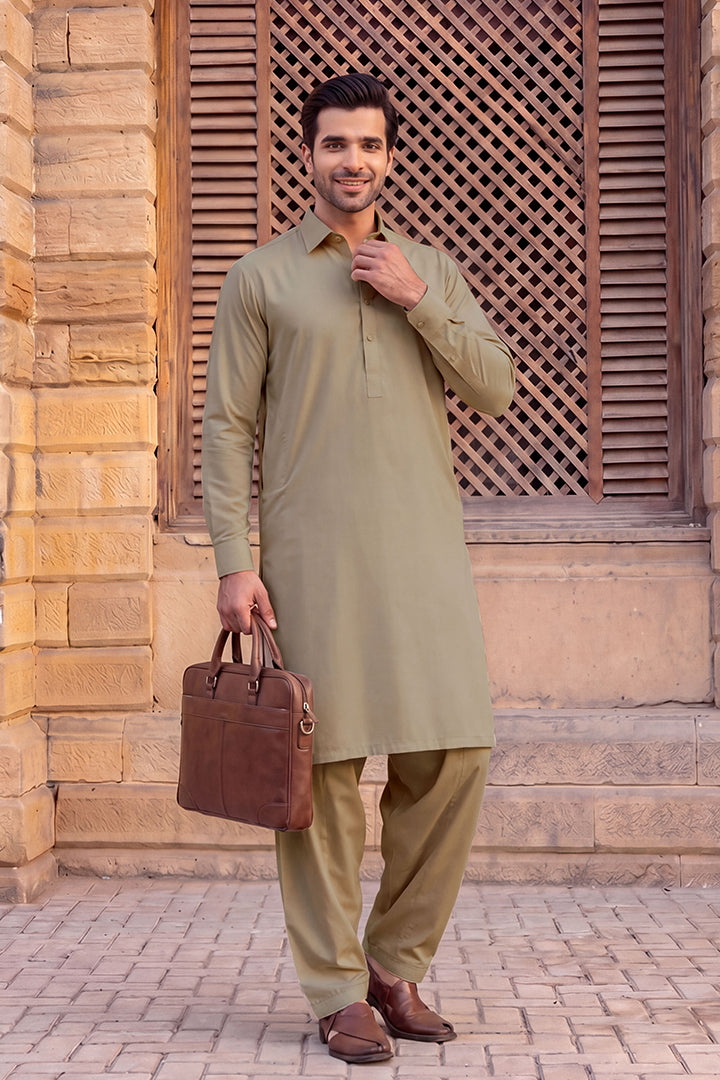 Gul Ahmed – Men’s Unstitched Wash & Wear Fabric (Green)
