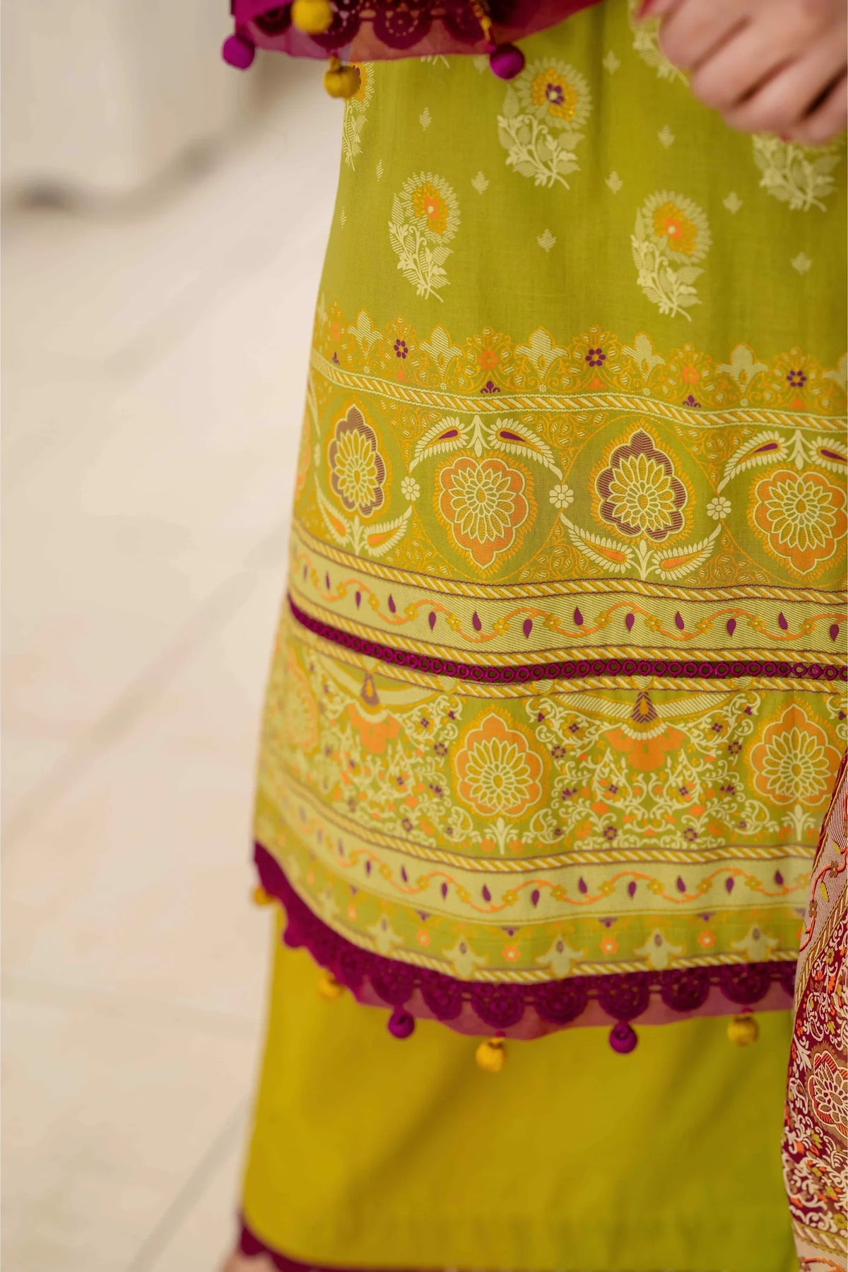 Inaya Vol. 1 By KBC Fashion 3-Piece Unstitched Printed Lawn Suit (Olive Green)
