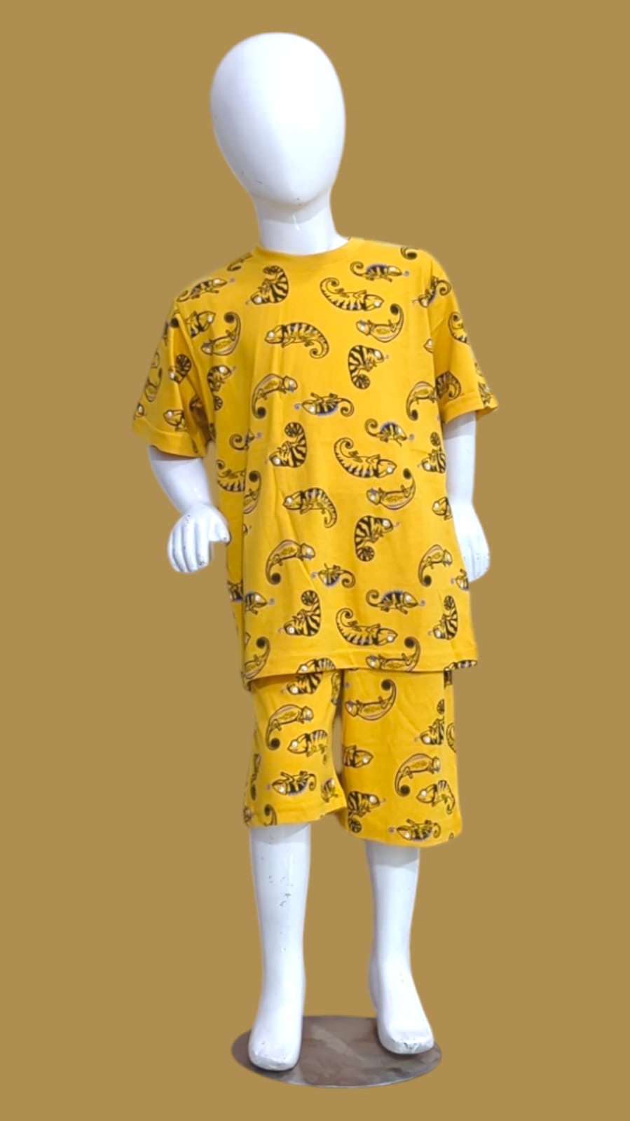 ZEEMAN - KIDS SHIRT with SHORTS