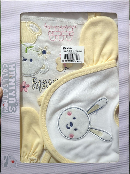 Haniya’s 5-Pcs Baby Gift Set – 0-3 Months (Baby Girl)