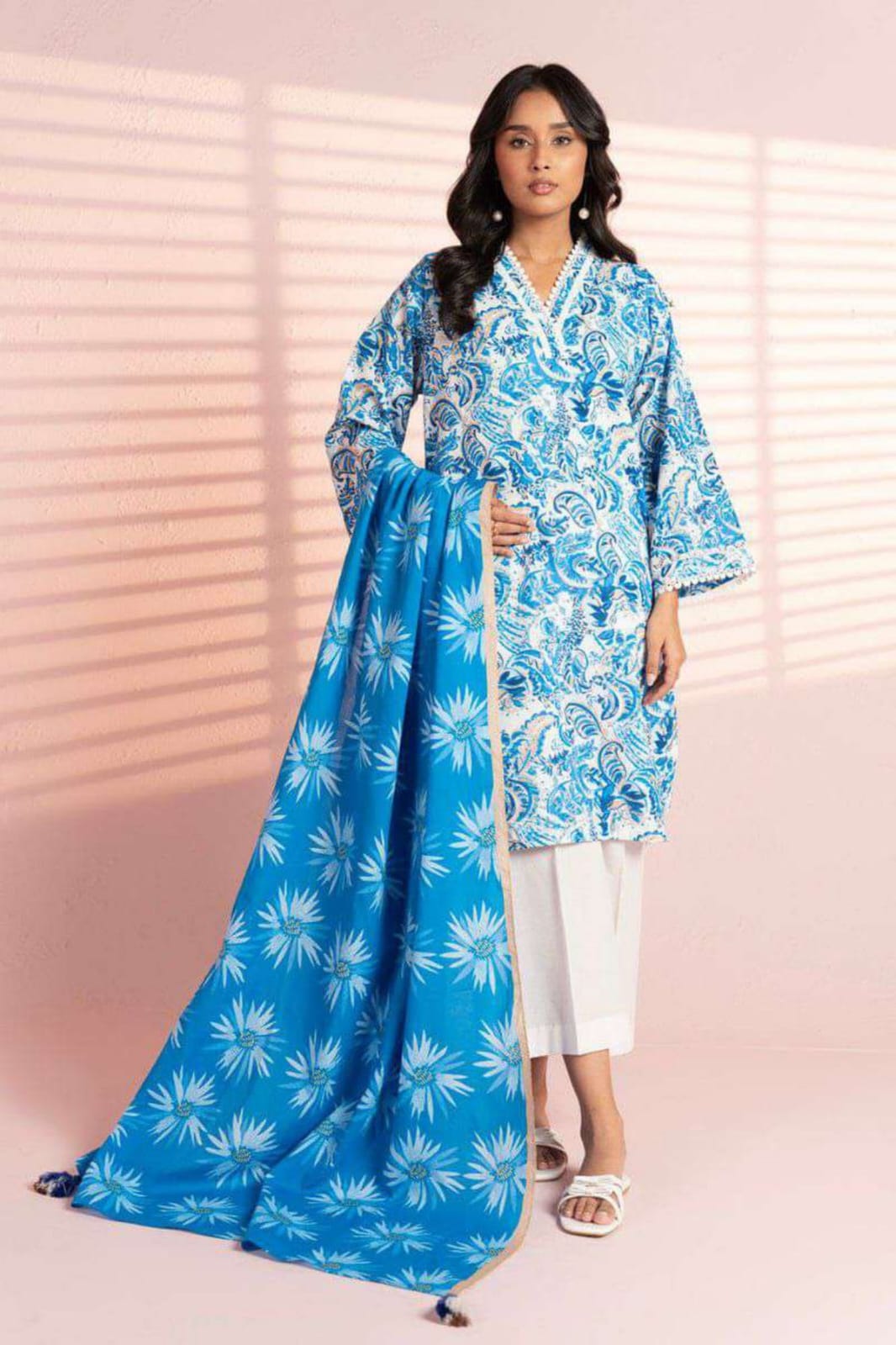 Al Karam Printed Khaddar Unstitched 3-Piece