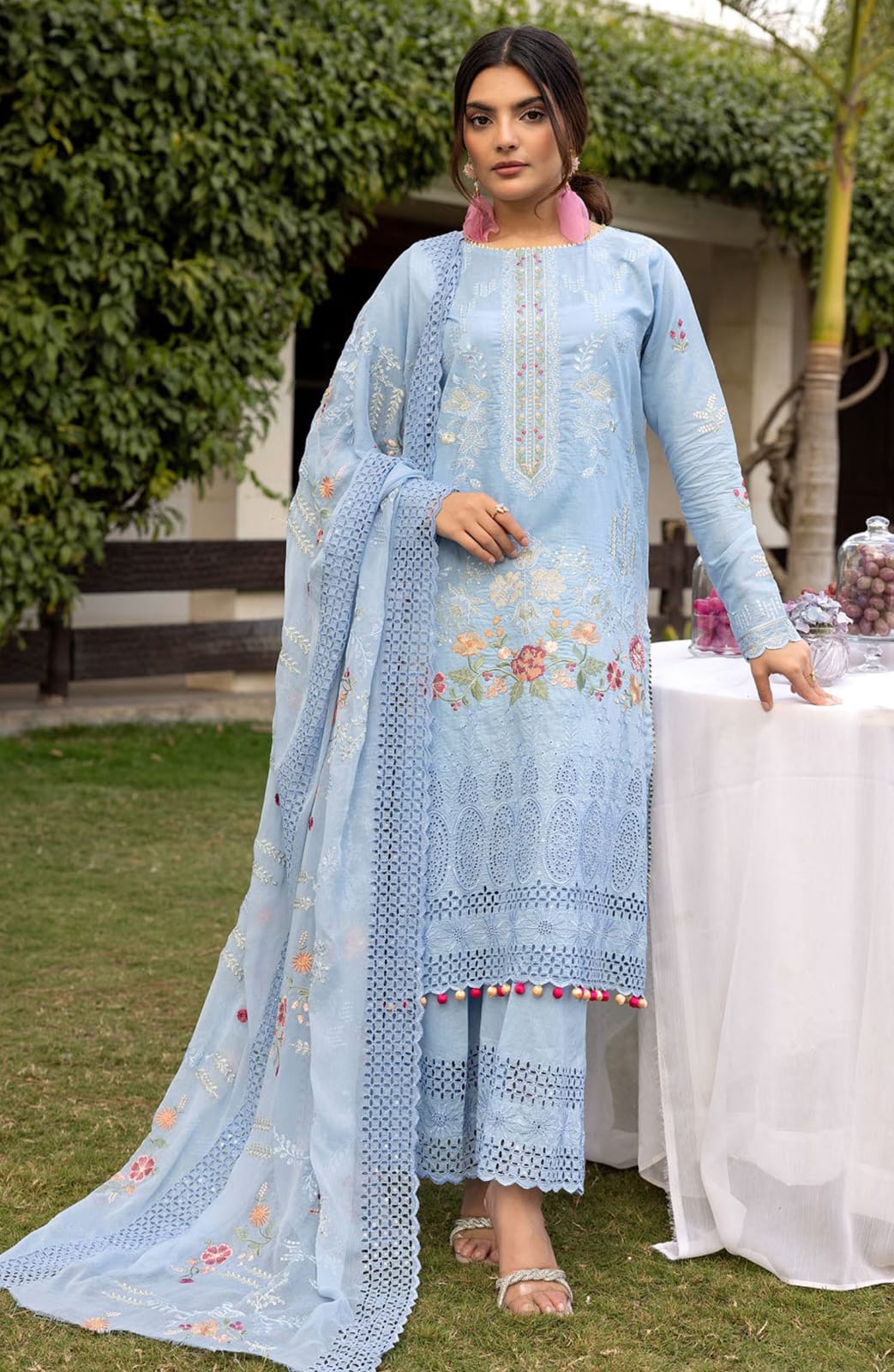 Lawnkari by Bunai Embroidered Lawn Unstitched 3 Piece Suit