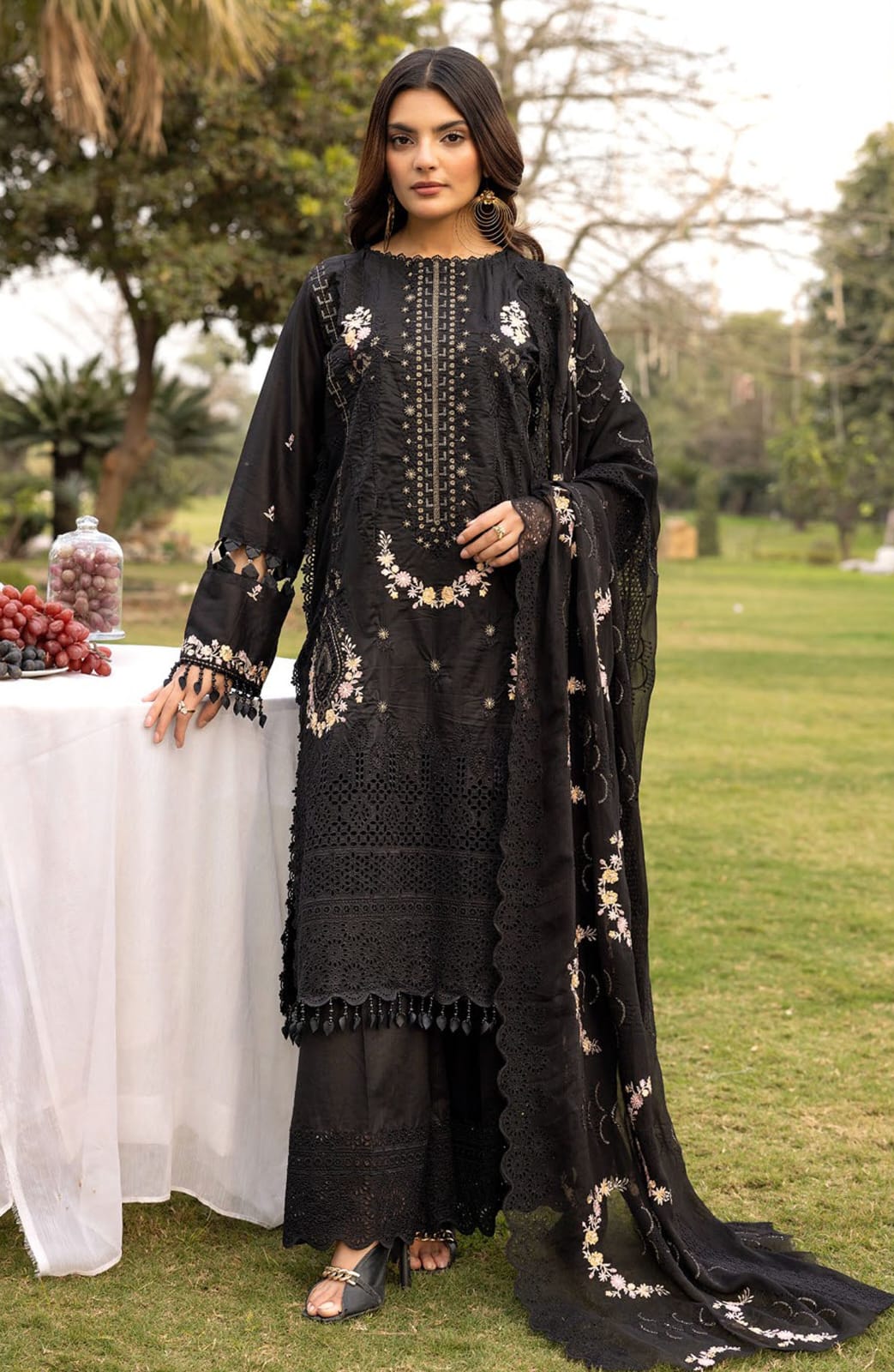 Lawnkari by Bunai Embroidered Lawn Unstitched 3 Piece Suit