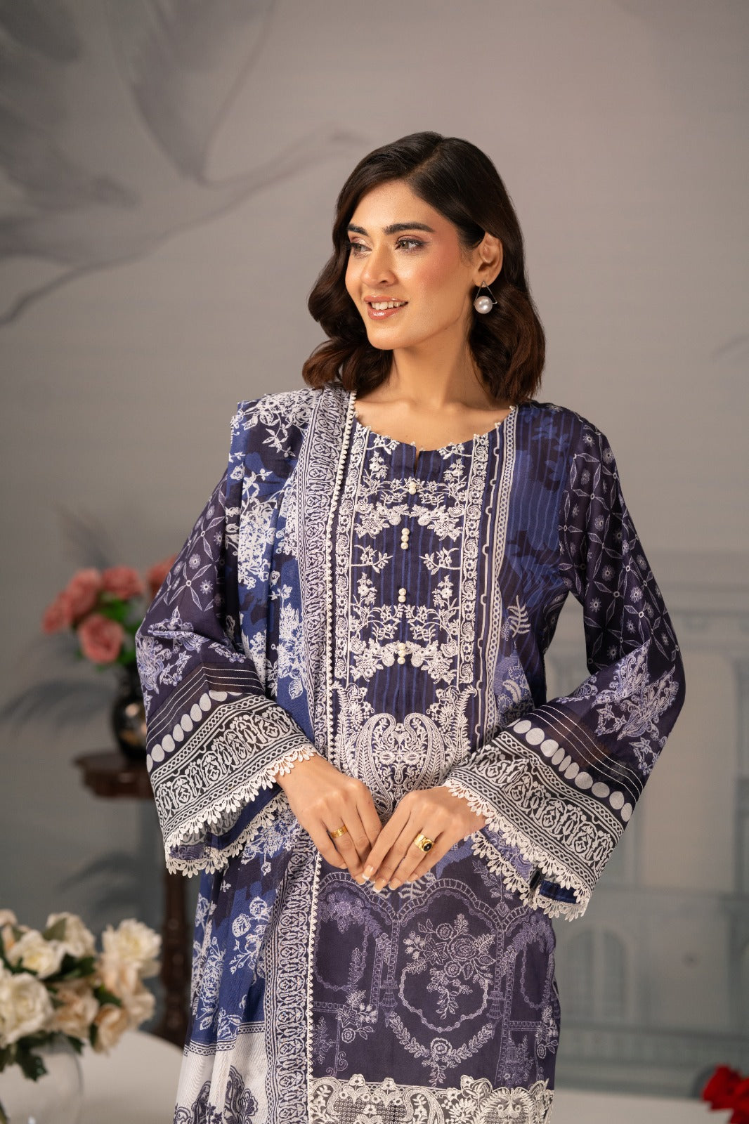 Zarwan by KBC Fashion – Embroidered Neckline | Lawn 3Piece suit (Purple & White)