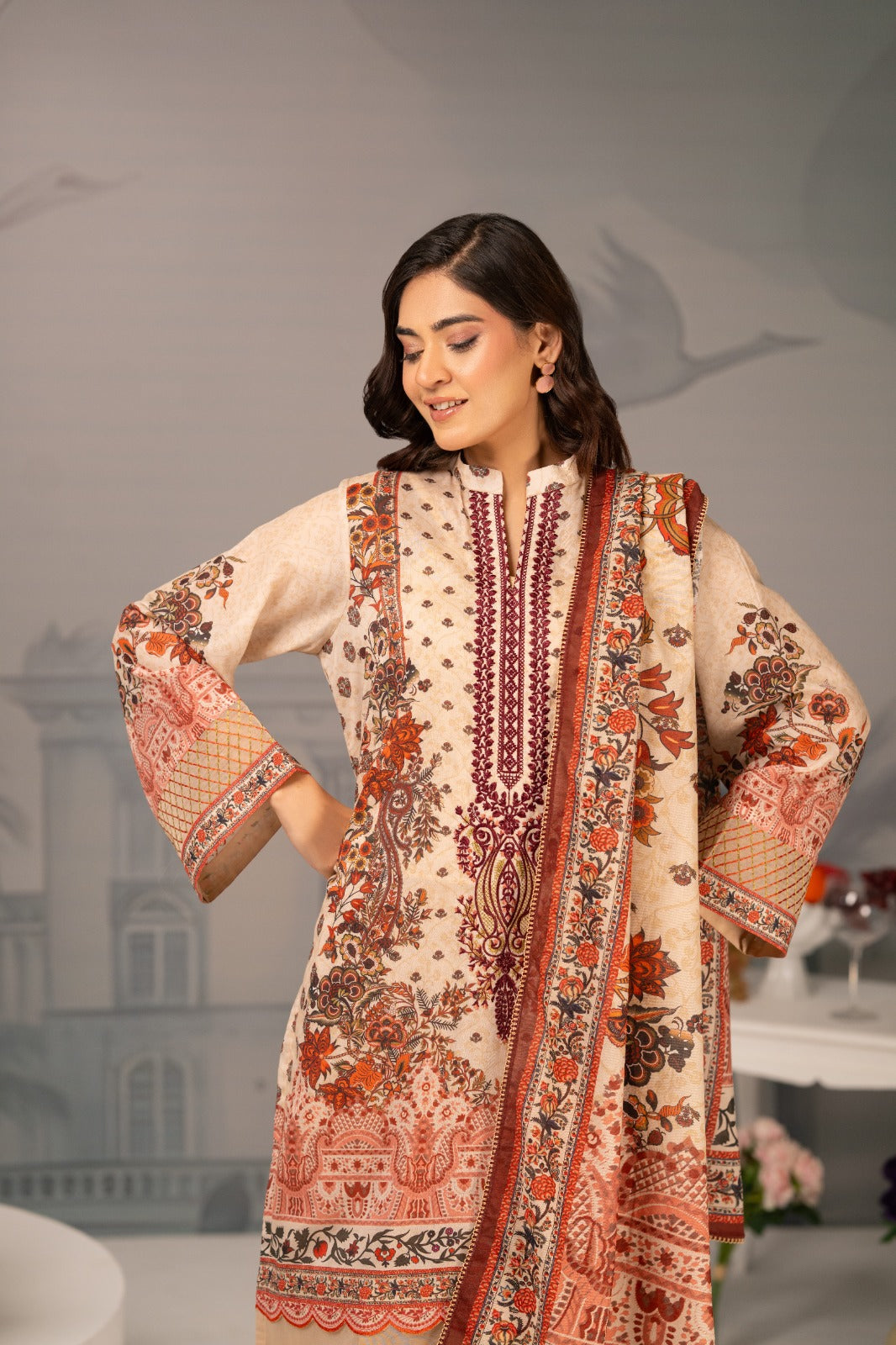 Zarwan by KBC Fashion – Embroidered Neckline | Lawn 3Piece suit (Cream)
