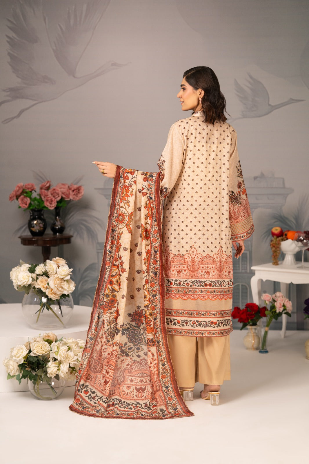 Zarwan by KBC Fashion – Embroidered Neckline | Lawn 3Piece suit (Cream)