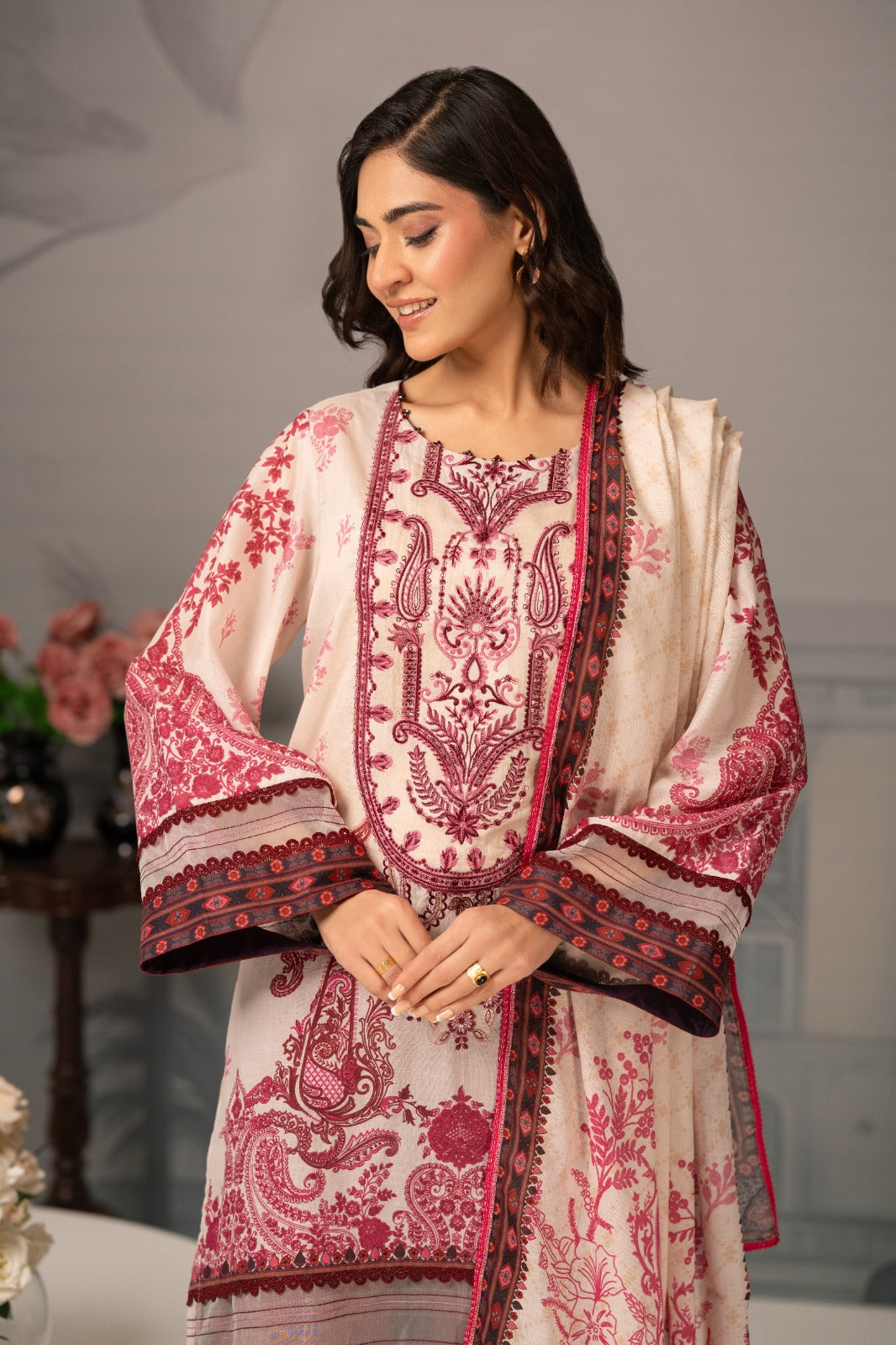 Zarwan by KBC Fashion – Embroidered Neckline | Lawn 3Piece suit (Ivory & Violet Pink )