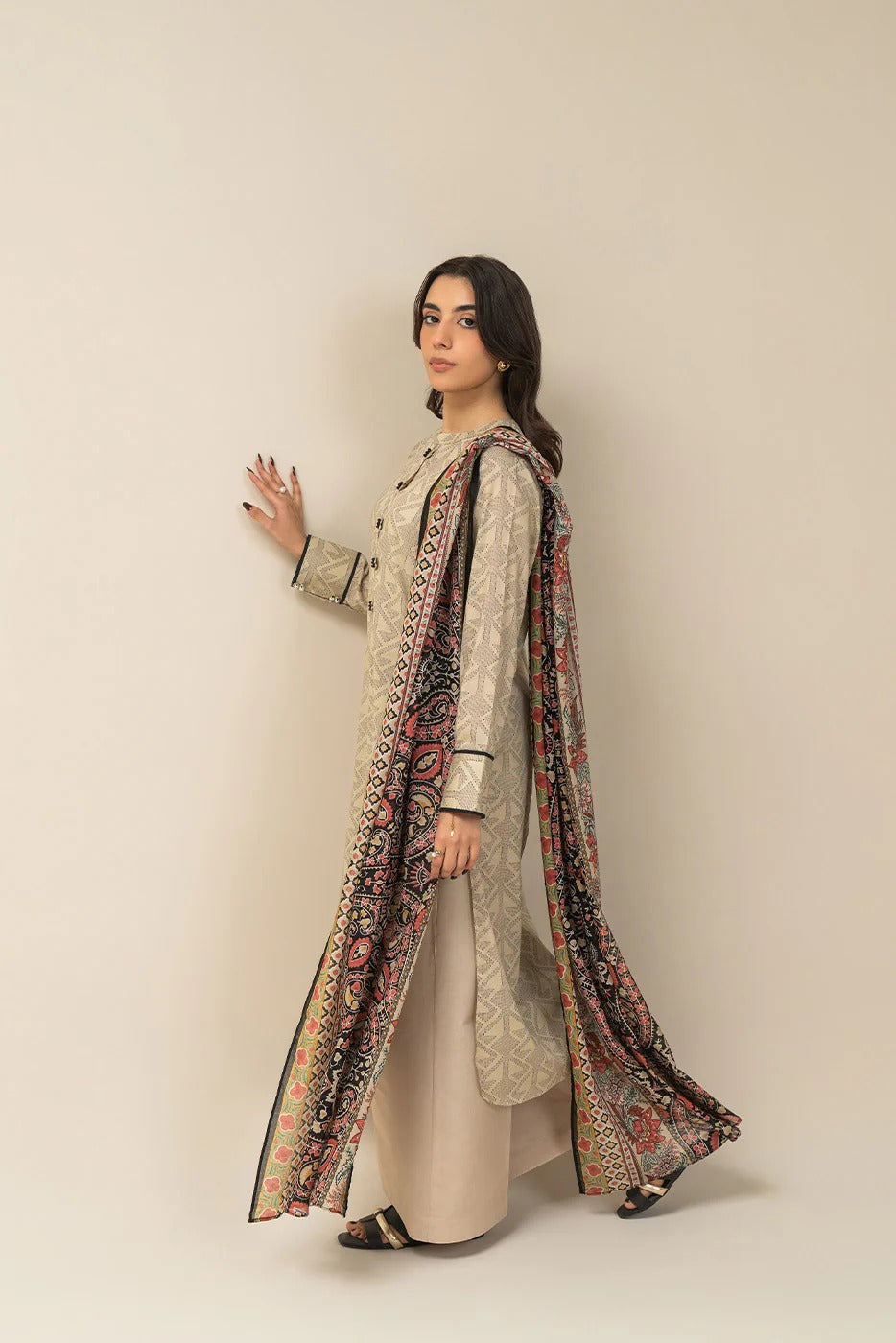 Beechtree-3PC-Unstitch Printed Lawn (Gray)