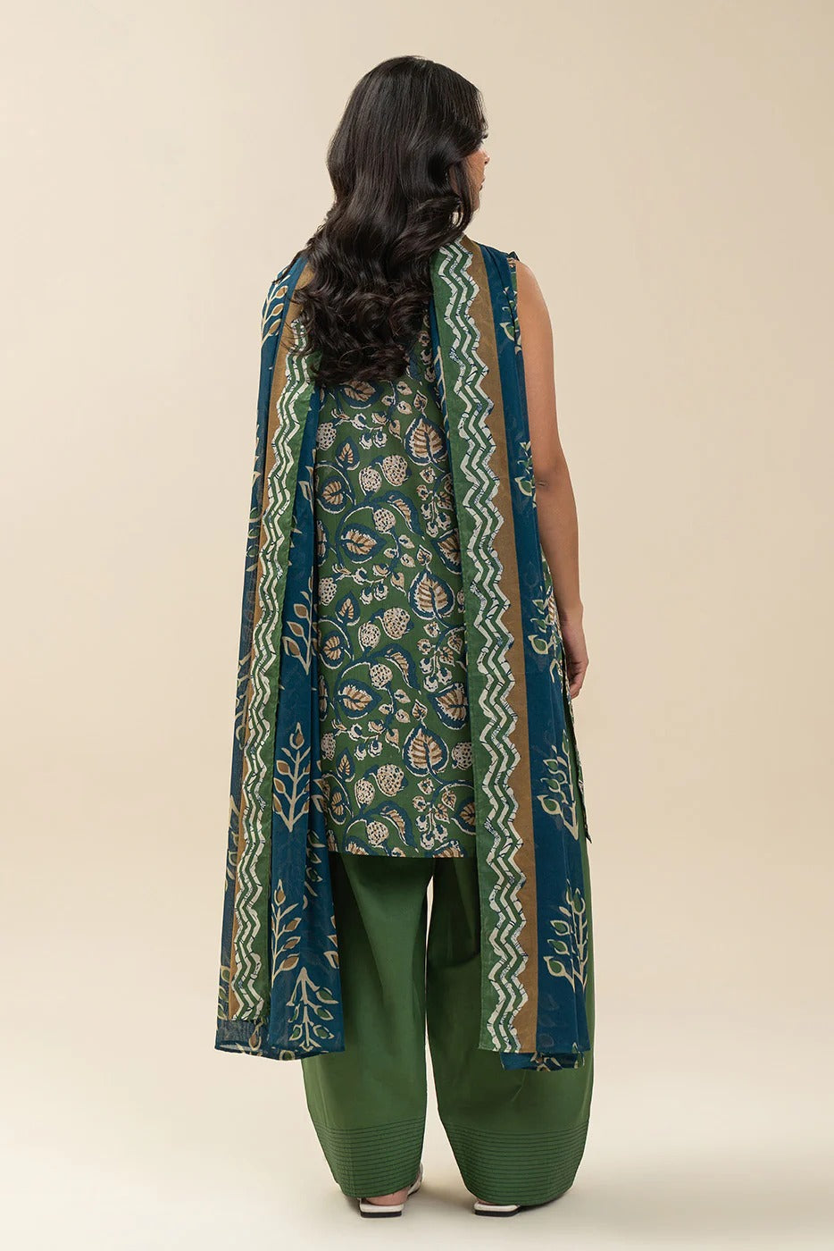 Beechtree-3PC-Unstitch Printed Lawn (Green pea)