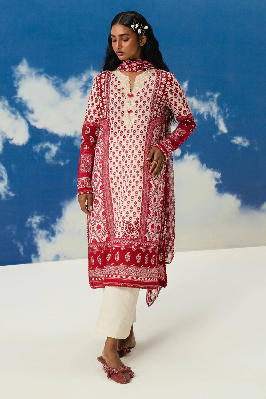 Mahay Sana Safinaz 3PC Unstitch Lawn. (Maroon & Cream)