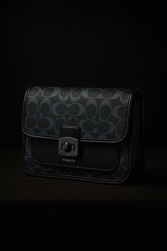 Coach Signature Crossbody Bag – Sleek. Stylish. Sophisticated.