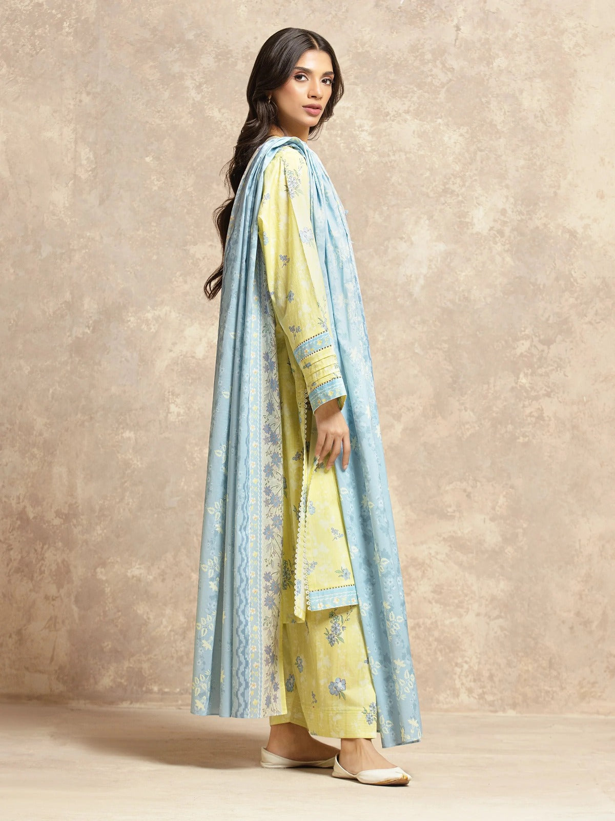 Edenrobe By Allure Unstitched Printed Lawn (vanila yellow)