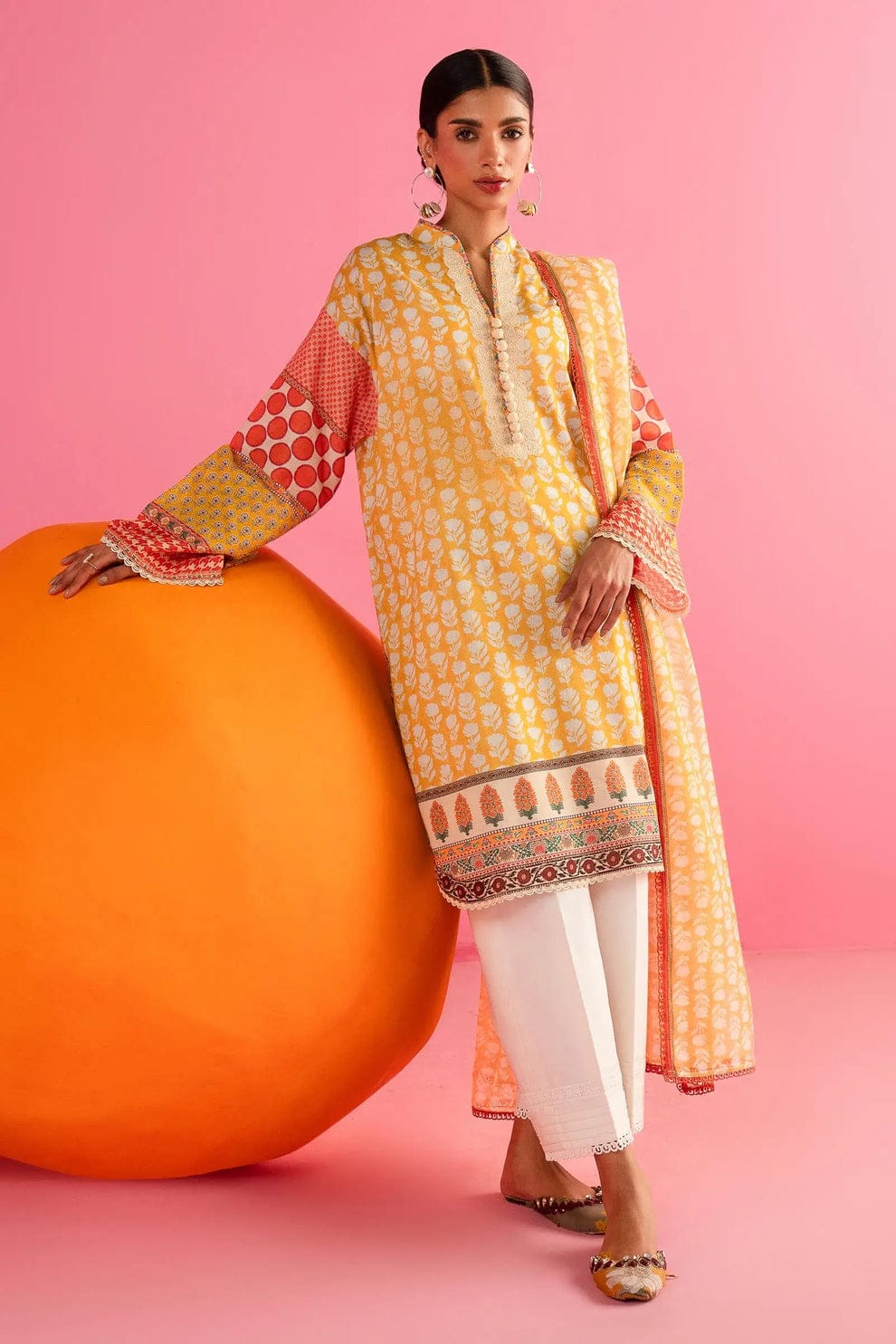 Mahay Sana Safinaz 3PC Unstitch Lawn. (Mule yellow)
