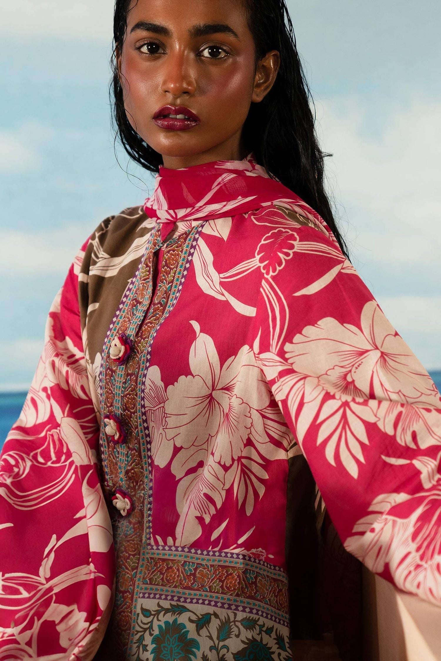 Mahay Sana Safinaz 3PC Unstitch Lawn. (pink & white)