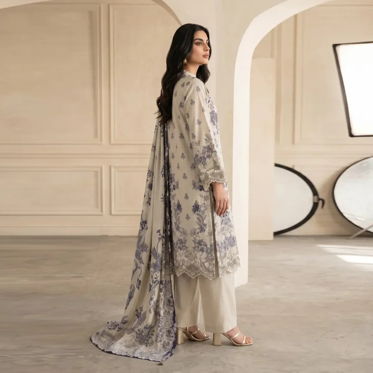Khaadi 3-Piece Unstitched Embroidered Lawn Suit – Off-White